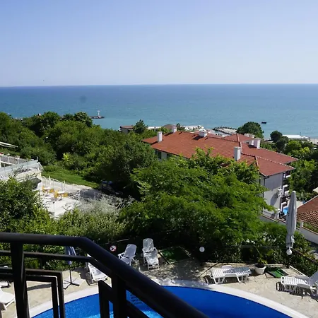 свети георги - Saint George Lägenhet Kavarna