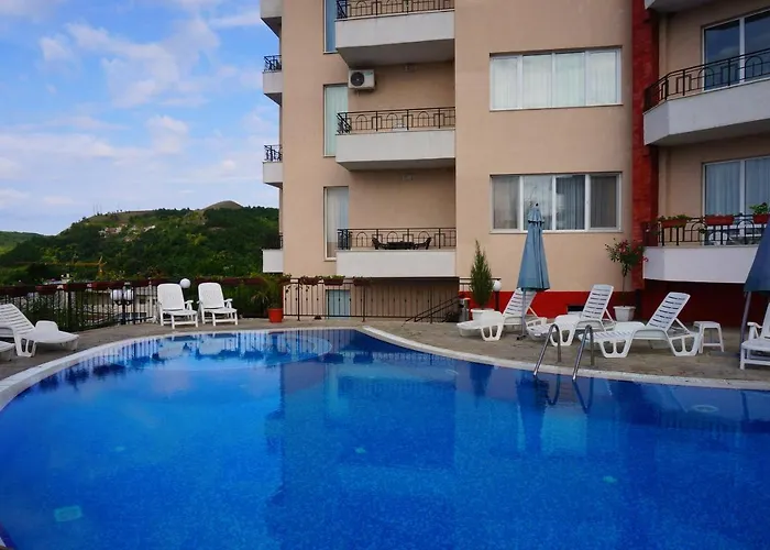 свети георги - Saint George Каварна